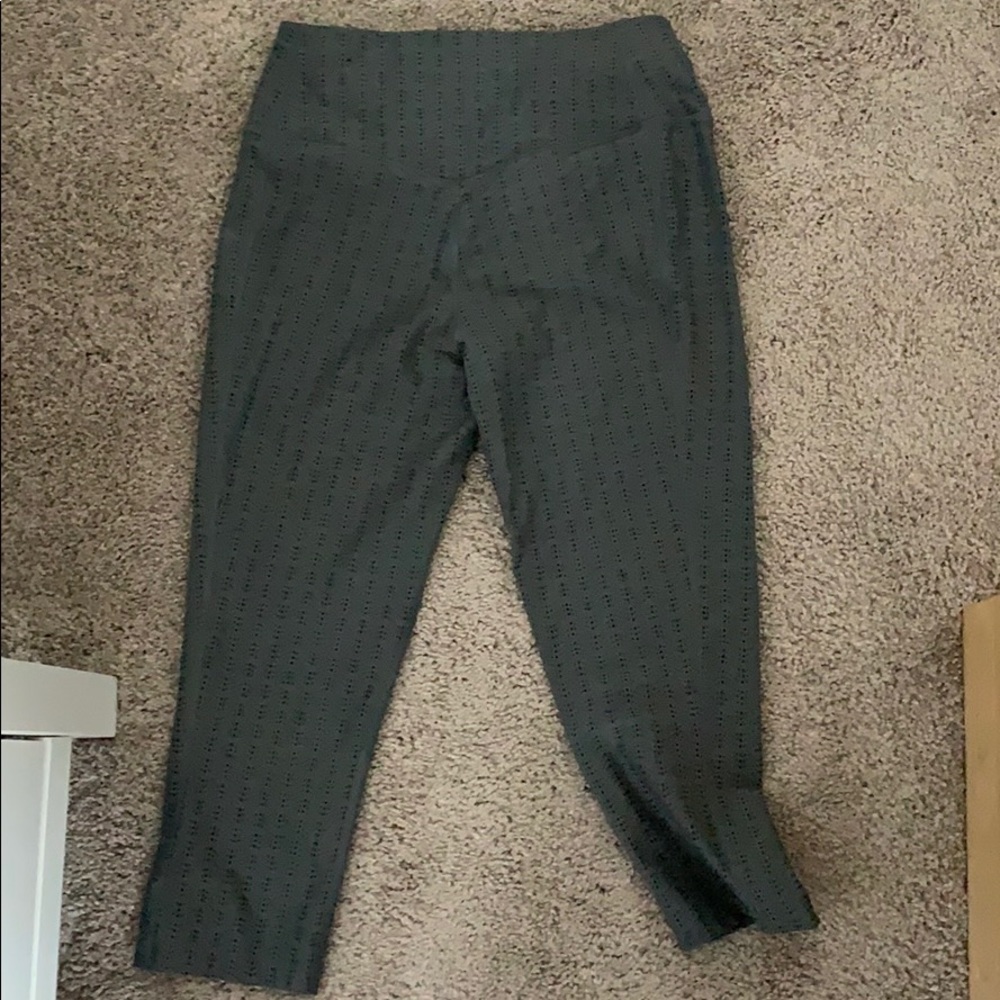 Capris - Picture 2 of 2
